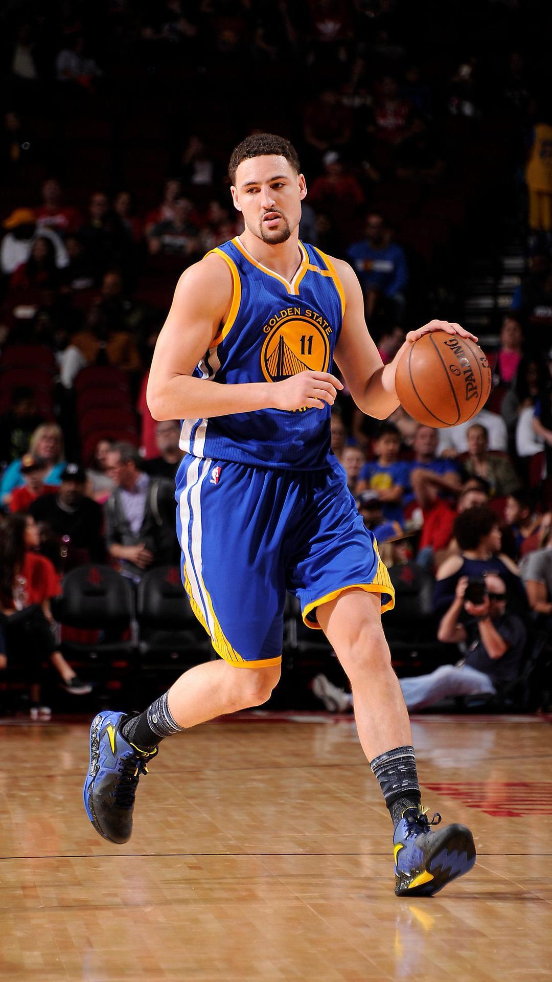 篮球勇士替补球员连续三场得分上双（勇士替补球员连续三战得分上双）