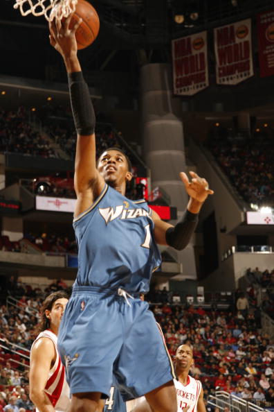 又叒抓内鬼！邮报：曼联变阵信息遭泄露，俱乐部将全力查明泄密来源（邮报：曼联变阵遭提前曝光，俱乐部启动彻查泄密源头）