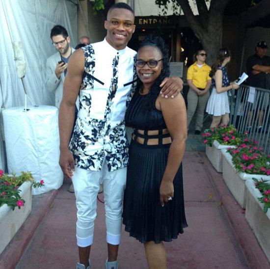 霍福德90秒连进3个三分，第一节替补出场4进4拿到12分，伙夫终于开了（霍福德90秒三分三连击，首节替补4投4中砍12分，终于开张）