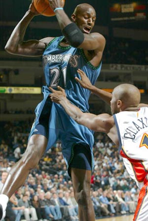 去年美洲杯决赛混乱不断，赛事组织方将向球迷赔偿1400万美元（去年美洲杯决赛乱象丛生，主办方将赔付球迷1400万美元）