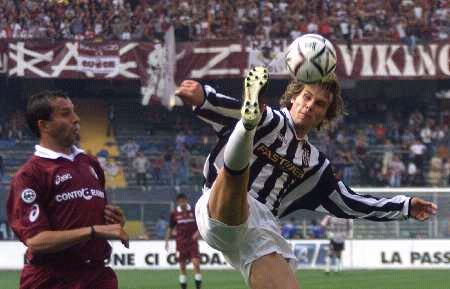 篮球勇士核心三分11投9中，全场手感火热（勇士核心三分11中9，整场手感炙热）