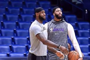 德天空：拜仁与梅努巴莱巴等人联系的传闻不实，他们另有计划（德天空辟谣：拜仁并未联系梅努、巴莱巴等人，俱乐部正推进其他方案）