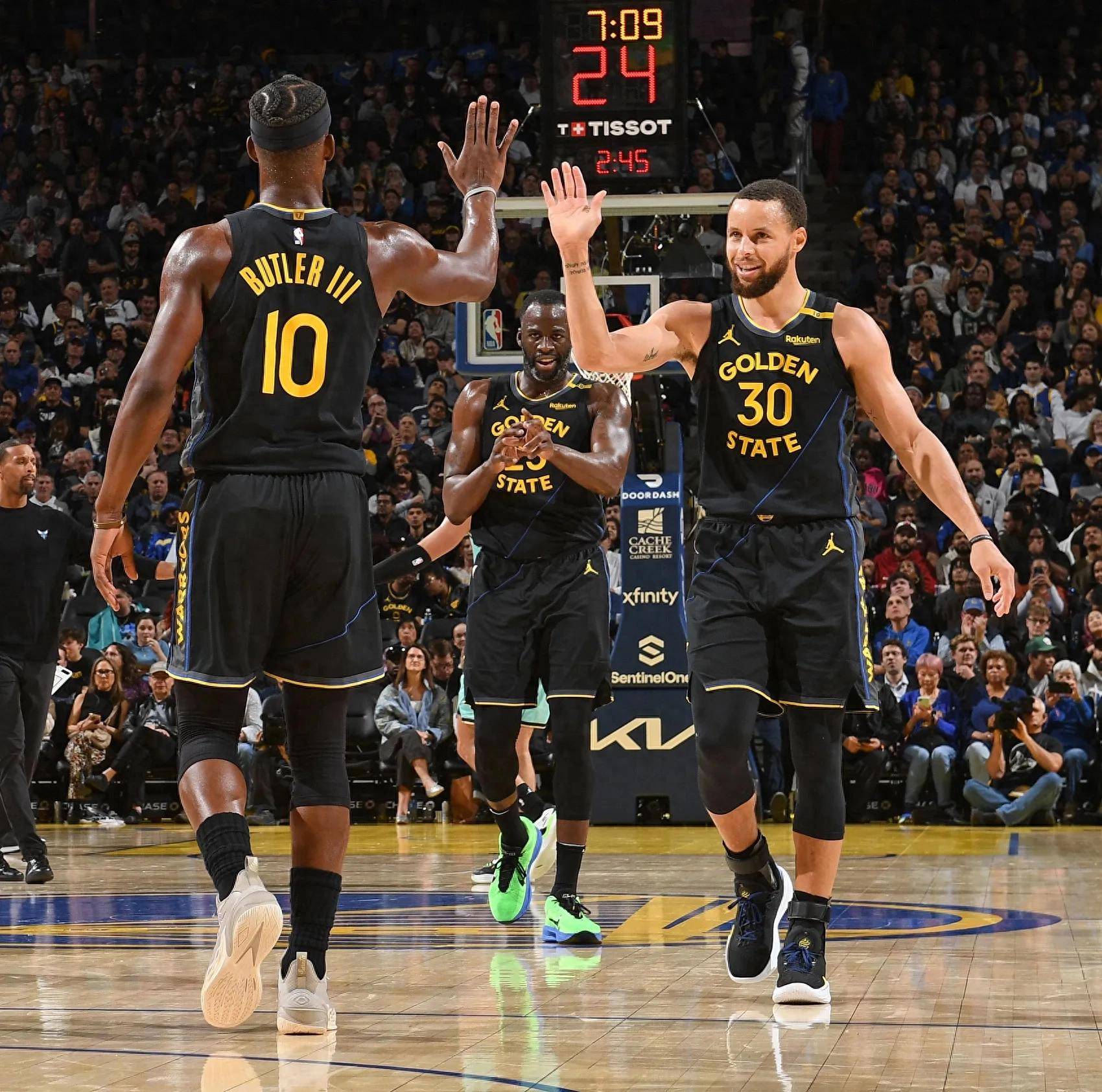 篮球湖人官方公布球员赛季数据统计（湖人官方发布本赛季球员数据统计）