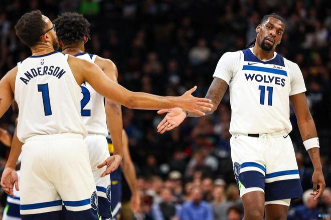 喀麦隆国脚尼亚马雷乌出轨，被女友曝光整个抓奸过程（喀麦隆国脚尼亚马雷乌被曝出轨，女友还原抓奸全程）