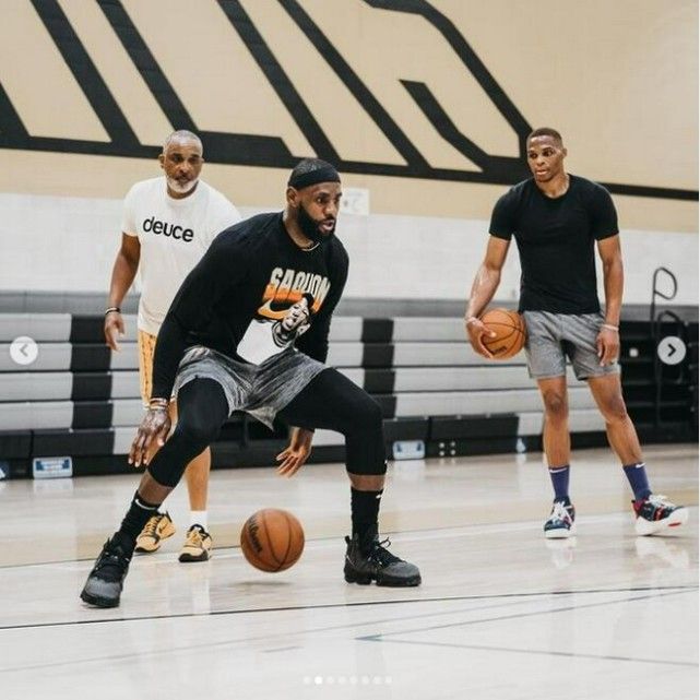 韩K联半场：金东俊救险、尤里破僵，济州SK暂1-0大邱（半场战报：金东俊救险，尤里打破僵局，济州SK暂以1-0领先大邱）