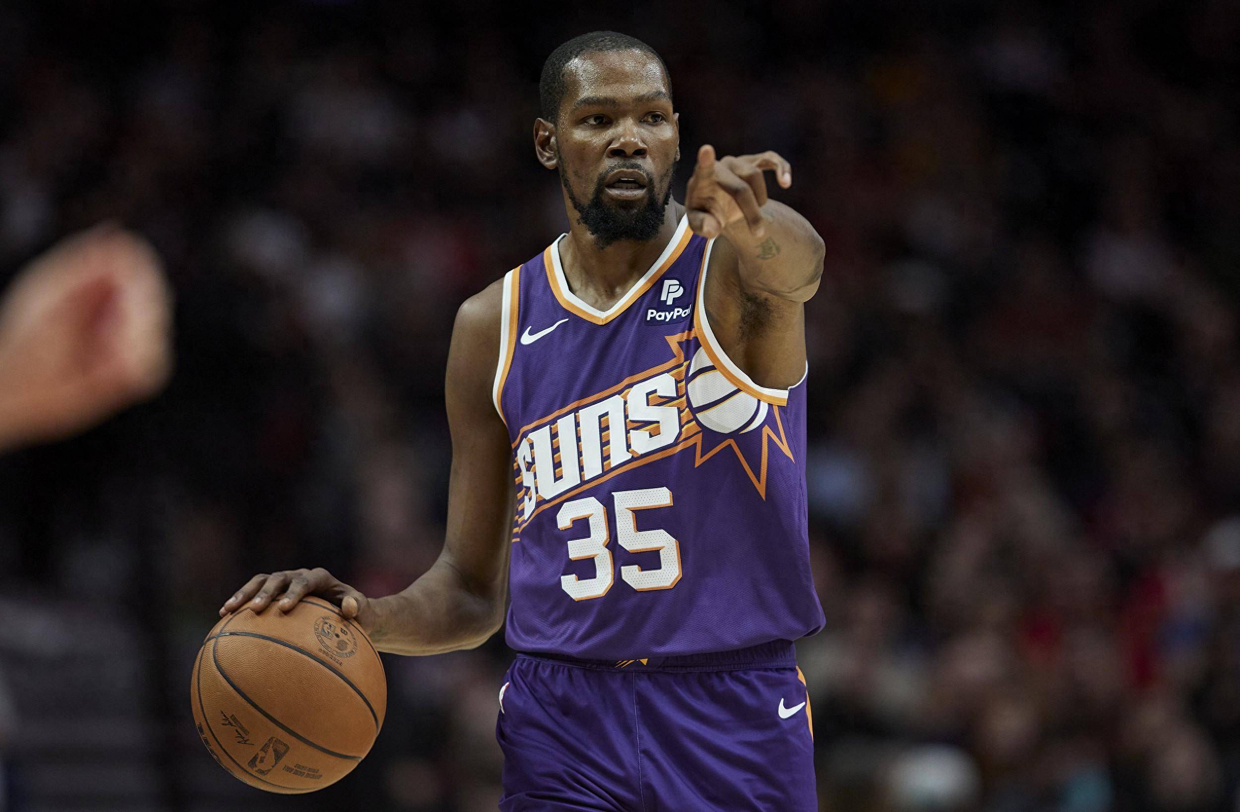 尤文王朝崩塌前夜！8000万神锋轰然倒下（尤文盛世将尽：8000万锋霸突然倒下）