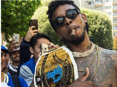 亚历山大12月场均得分和进球均联盟第1 但造犯规次数联盟第35（12月亚历山大场均得分与命中数领跑联盟，造犯规次数仅排第35位）