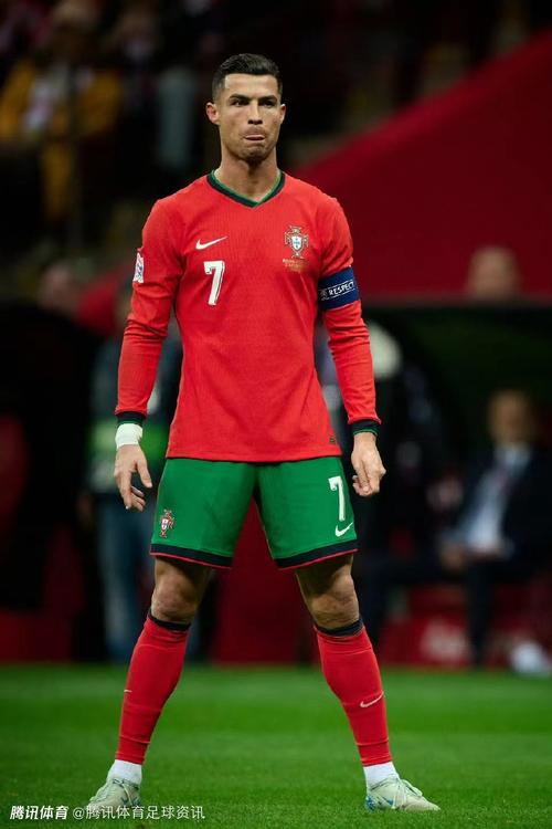 B费：我清楚曼联曾想让我走；其他球员不像我一样重视俱乐部（B费：我知道曼联曾想放我走；部分球员对俱乐部的重视不及我）