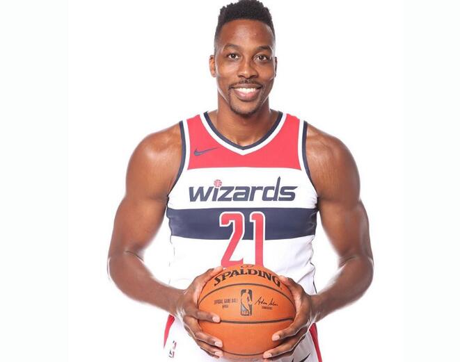 英超第15轮：B费2射1传姆伯莫芒特破门 曼联4-1狼队（英超第15轮：B费梅开二度并送助攻，姆伯莫与芒特破门，曼联4-1大胜狼队）