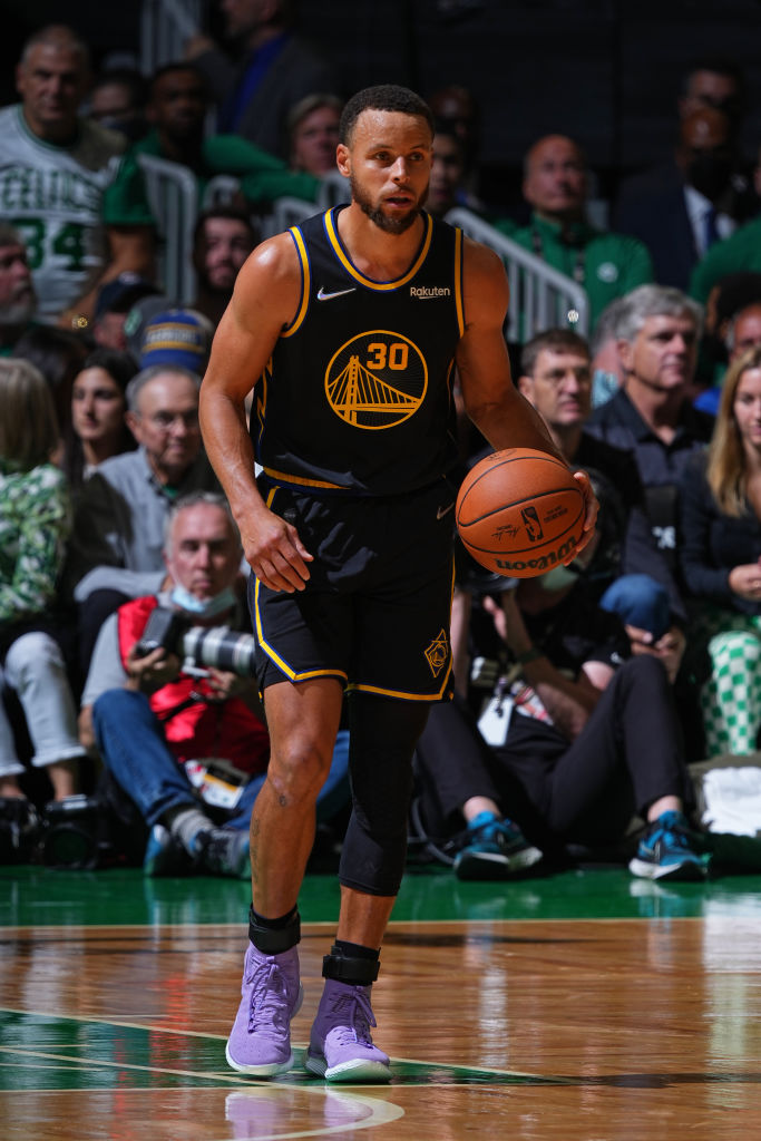 伤愈后他成为球队最稳一环（伤愈归来，他成了球队的定海神针）