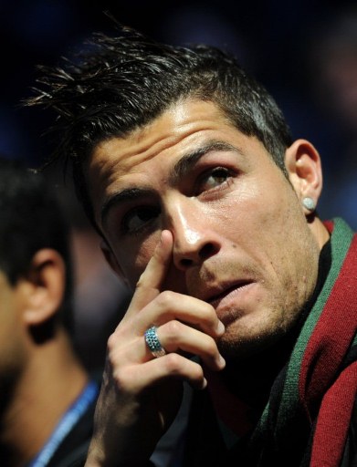 早报：大过节的谁这么衰啊？（早报：节日里谁最倒霉？）