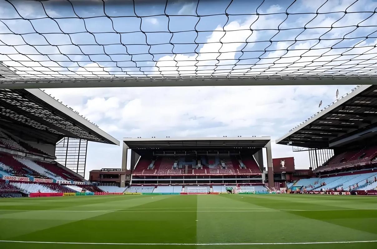 曼晚：曼联有格林伍德50%二转分成，若球员转会他们将有收入（曼晚：格林伍德若再度转会，曼联凭50%二转条款可获收益）