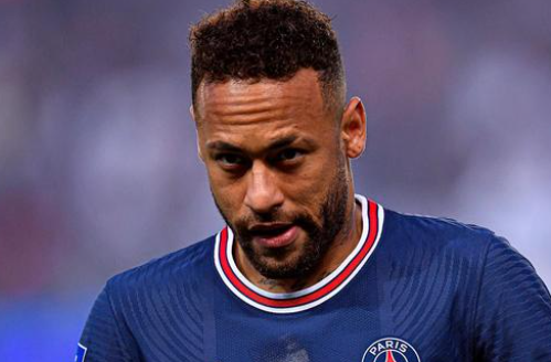 梅西接受ESPN专访，聊世界杯连冠：很难！但会拼！（梅西接受ESPN采访：世界杯卫冕不易，但我们会拼到底）